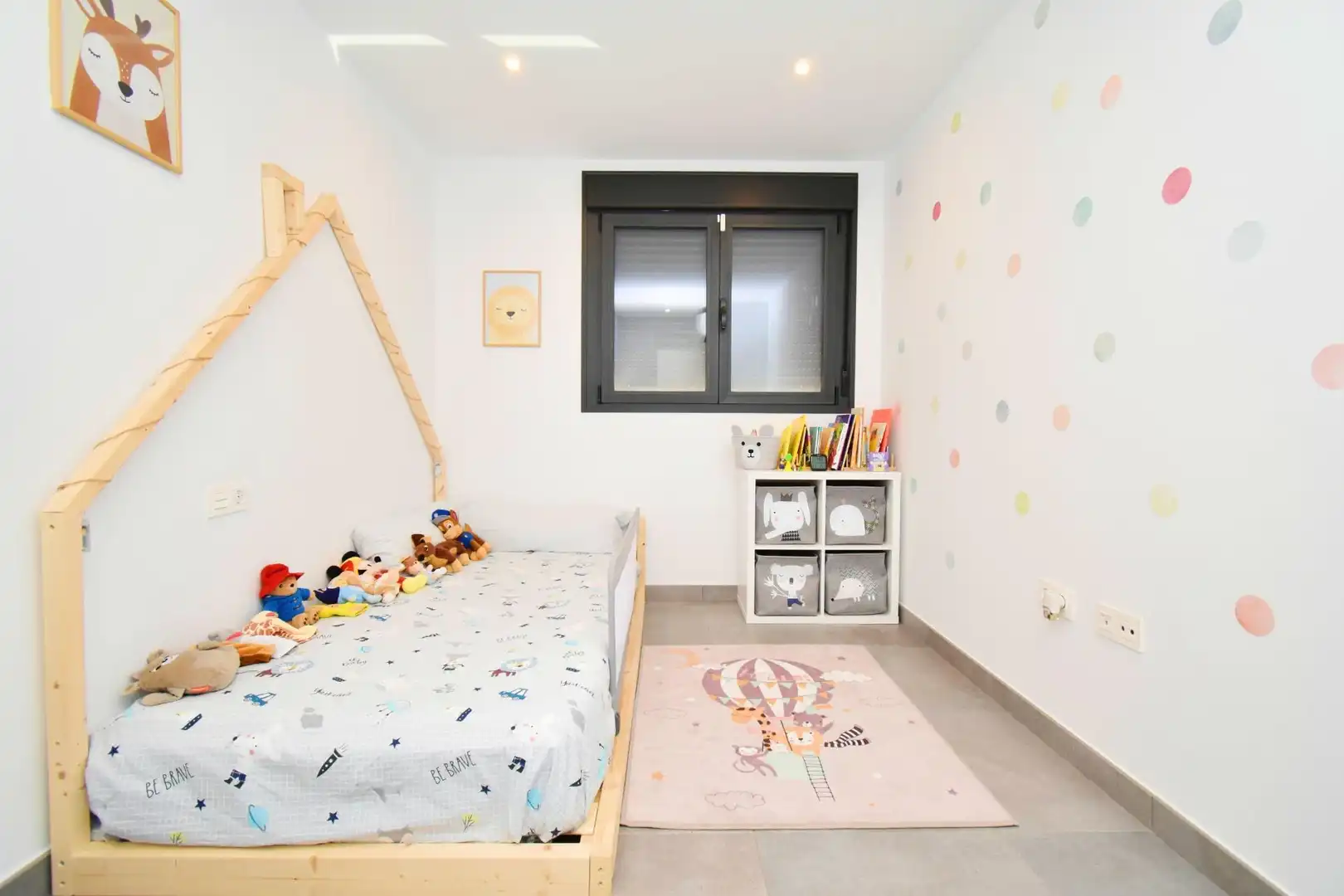 Habitación de Casa adosada en venta en Almería con Aire acondicionado, Terraza y Trastero