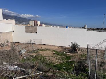 Terreno residencial en venta en Calle Alboloduy