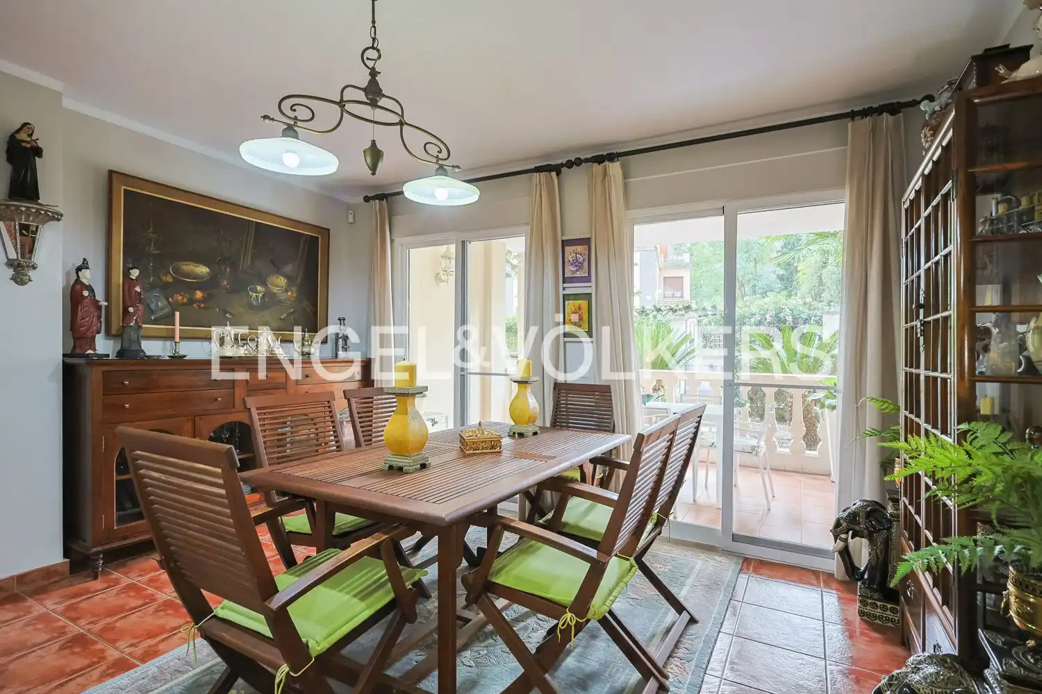 Comedor de Piso en venta en Navajas con Calefacción, Terraza y Amueblado