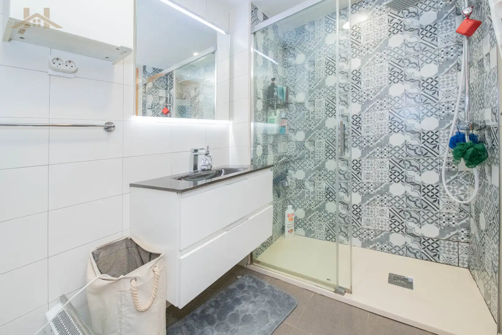 Baño de Piso en venta en Sevilla la Nueva con Aire acondicionado, Calefacción y Terraza