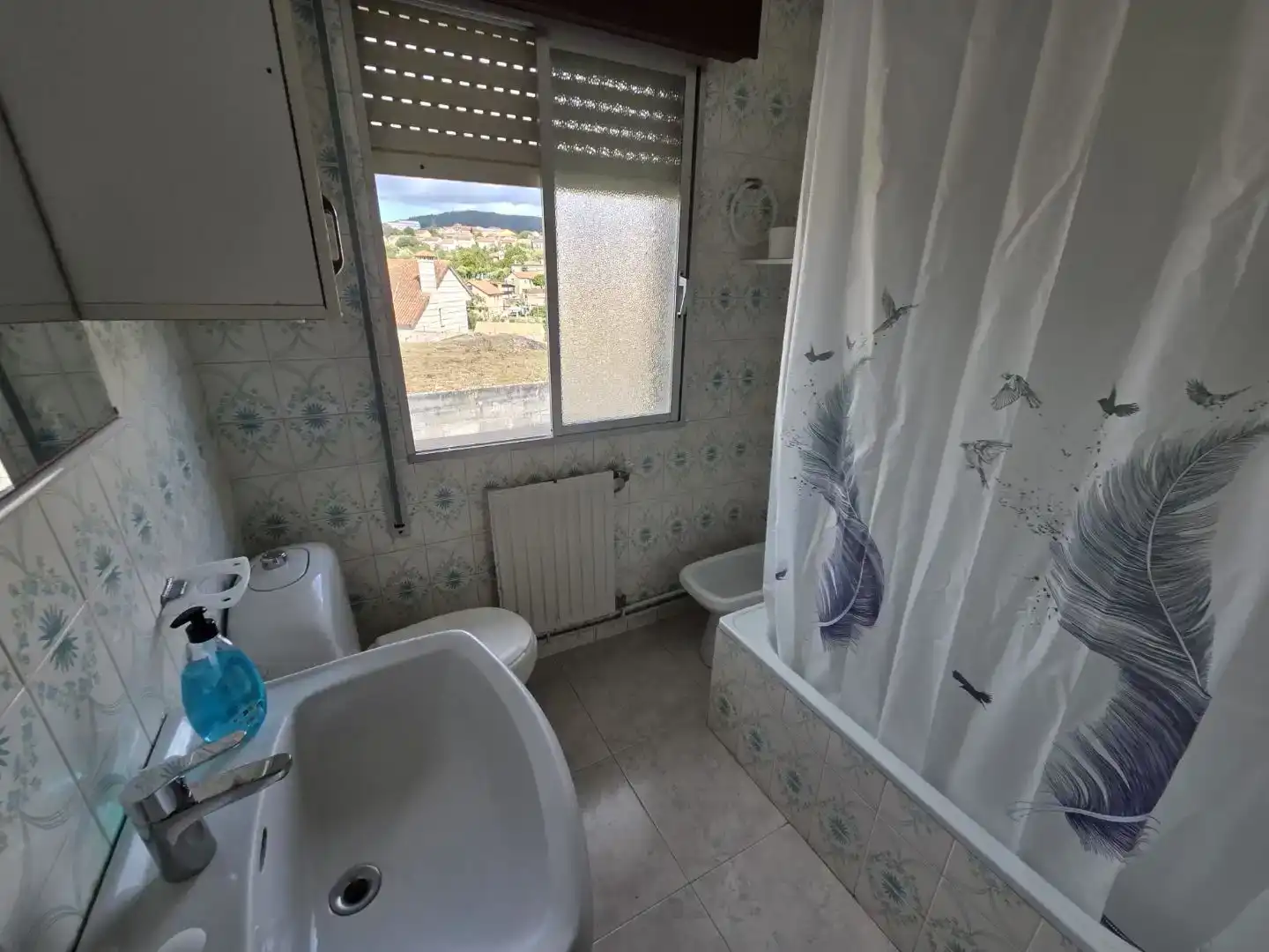Bathroom of Flat for rent in Marín, Pontevedra