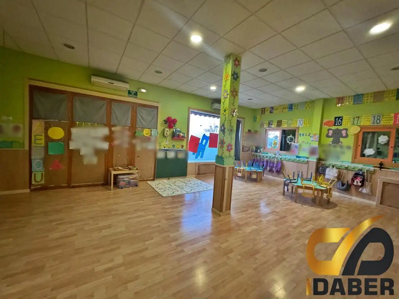 Edificio en venta en Carranque