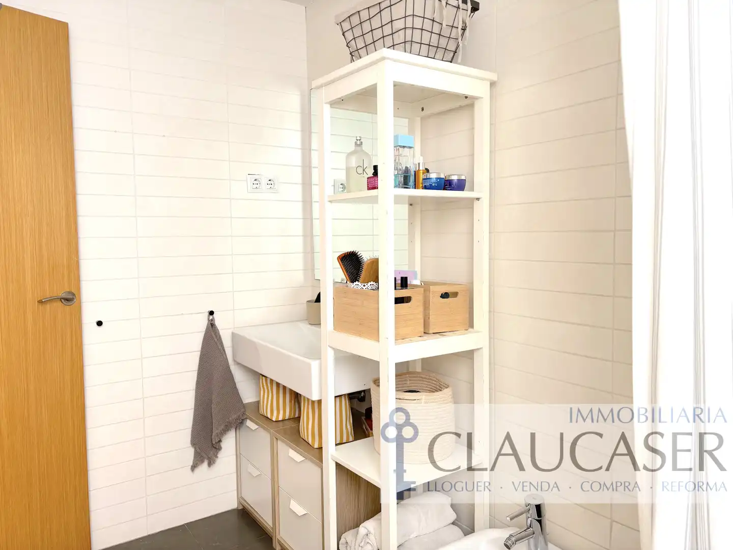 Badezimmer von Wohnung zum Verkauf in Sabadell mit Heizung, Privatgarten und Terrasse