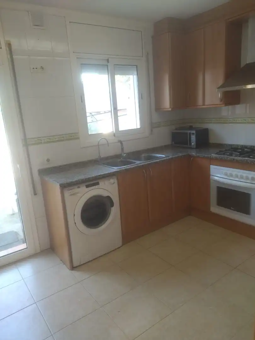 Cuina de Casa o xalet en venda en Caldes de Malavella amb Aire condicionat, Calefacció i Jardí privat
