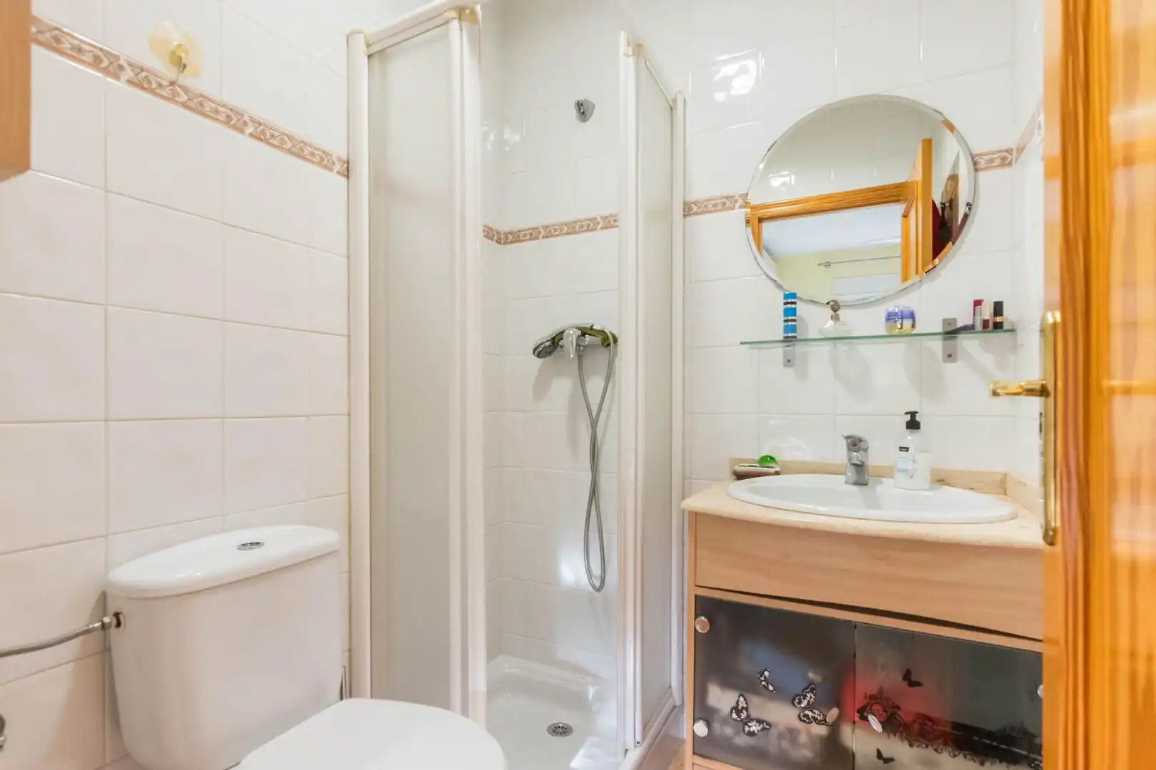 Badezimmer von Einfamilien-Reihenhaus zum Verkauf in Murcia mit Klimaanlage, Privatgarten und Terrasse