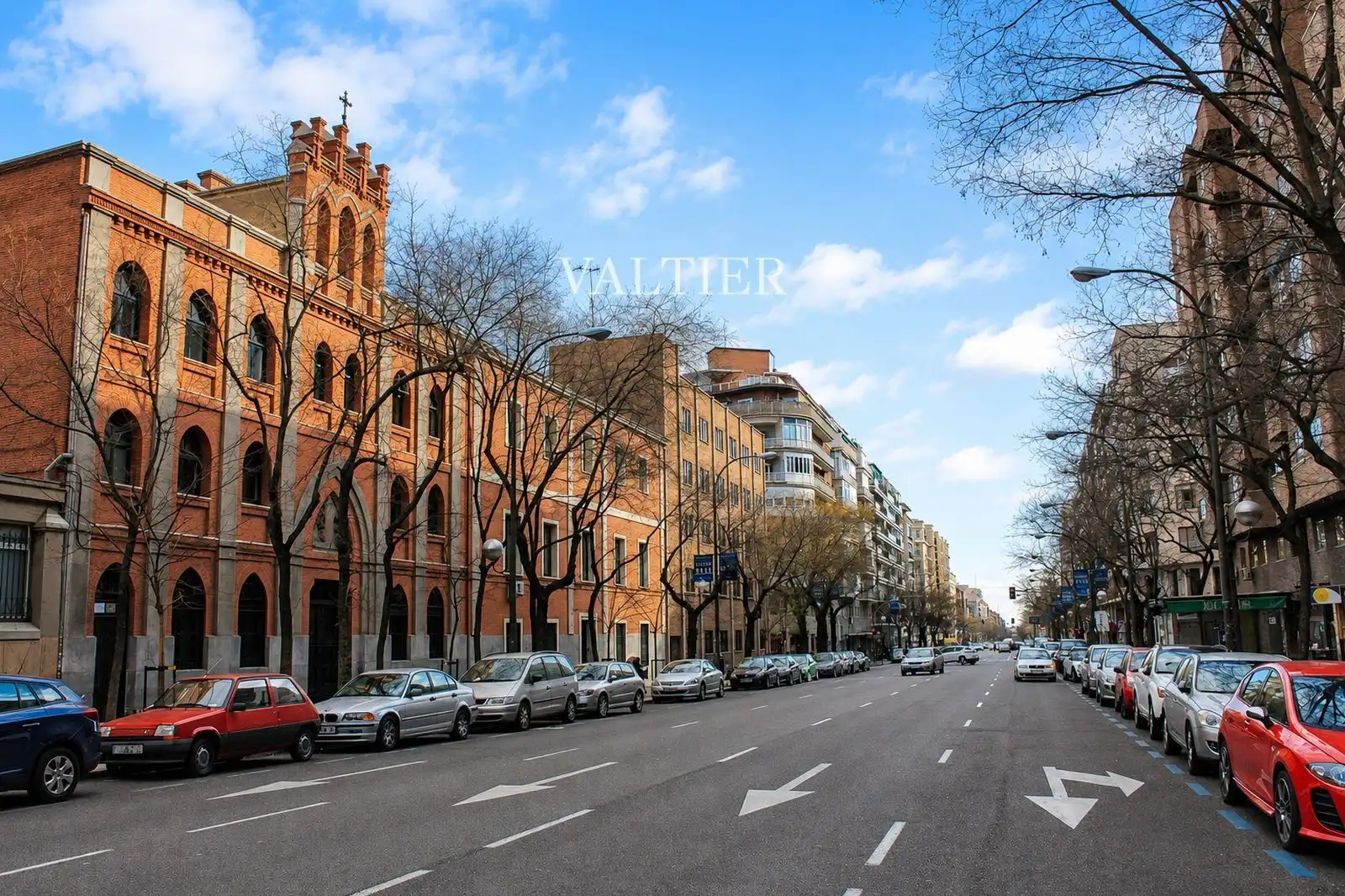 Vista exterior de Àtic de lloguer en Madrid amb Terrassa i Moblat