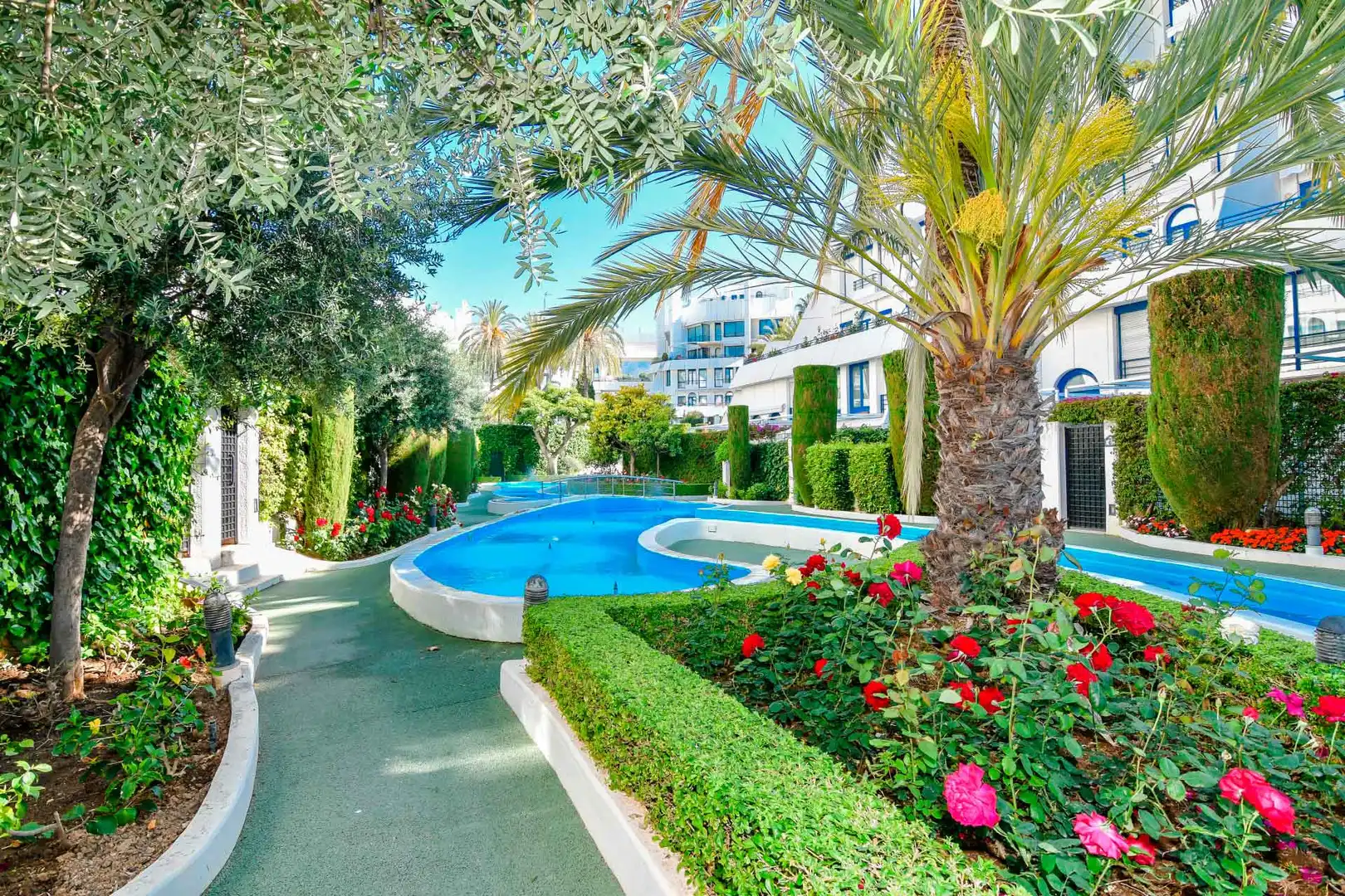 Piscina de Planta baja en venta en Marbella con Aire acondicionado, Terraza y Trastero