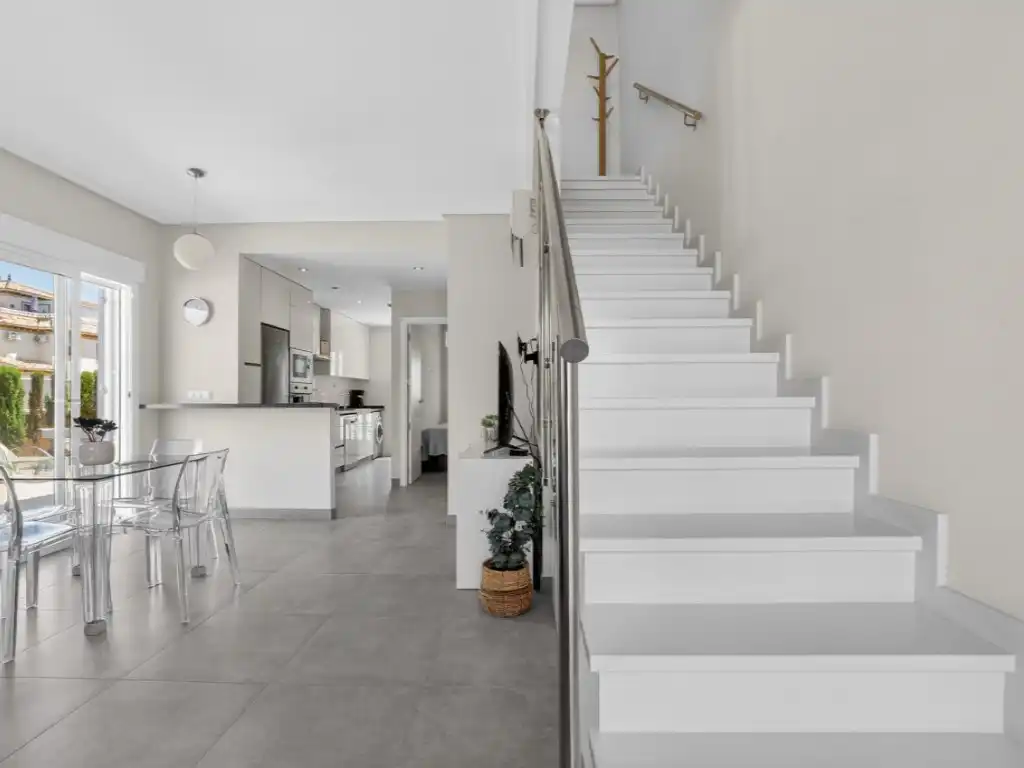 Casa adosada en venta en Orihuela con Aire acondicionado, Jardín privado y Terraza
