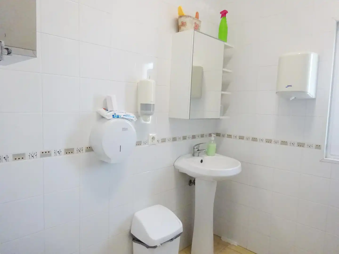 Nave industrial en venta en Calle HERREROS, El Viso del Alcor