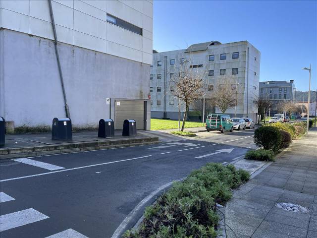 Garaje en Venta en FEDERICA MONTSENY en Castiñeiriño - Cruceiro de Sar