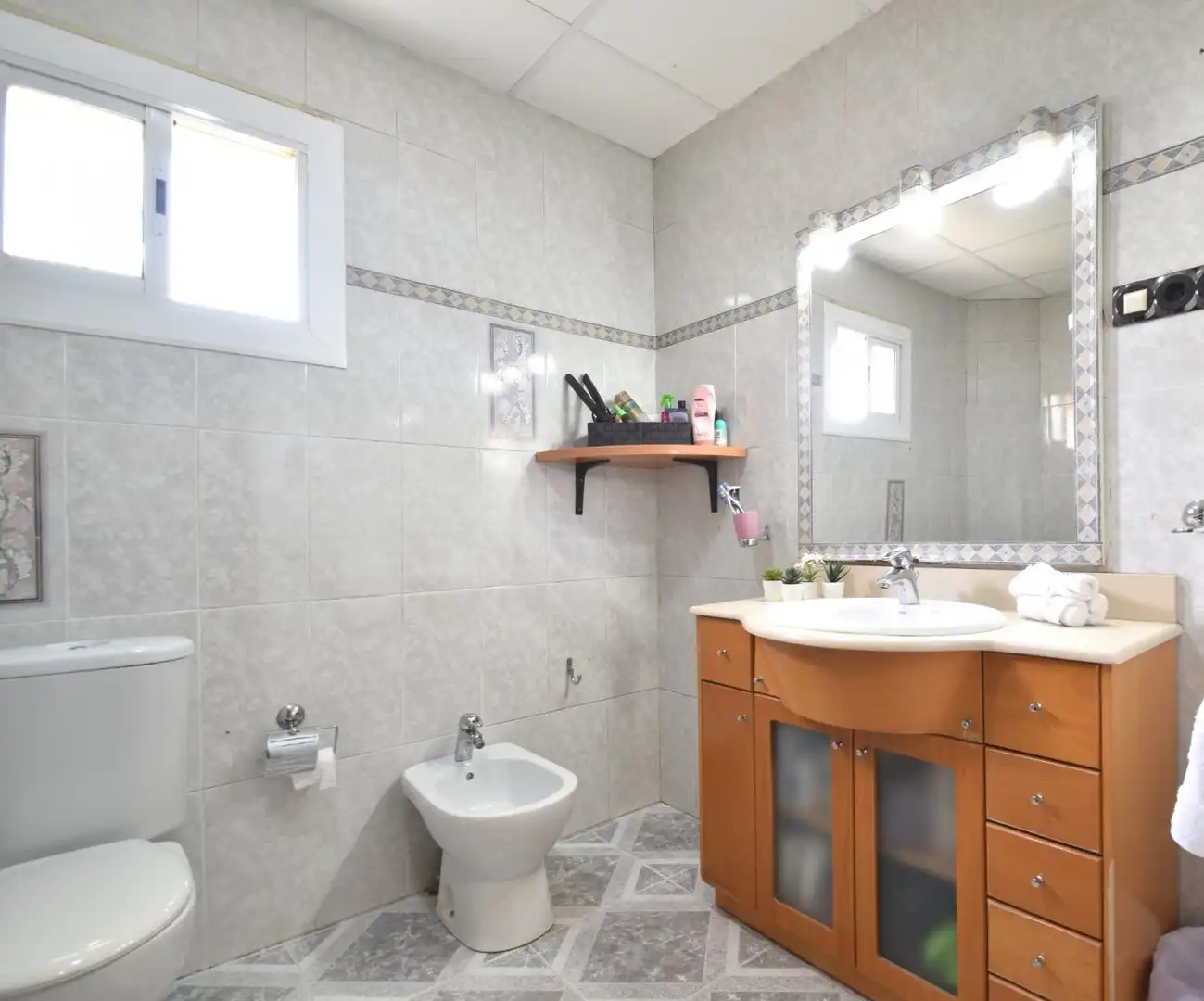 Bathroom of Country homes for sale in Vilanova i la Geltrú  with Terrace and Balcony
