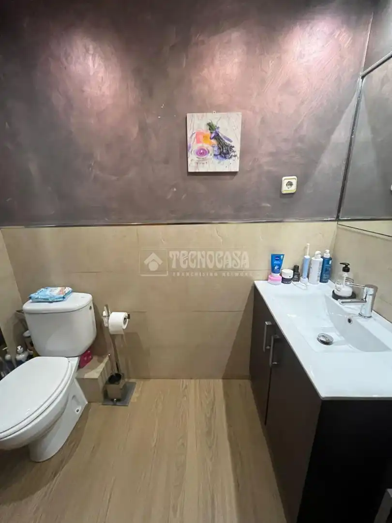 Baño de Piso en venta en Barcelona con Calefacción y Parquet