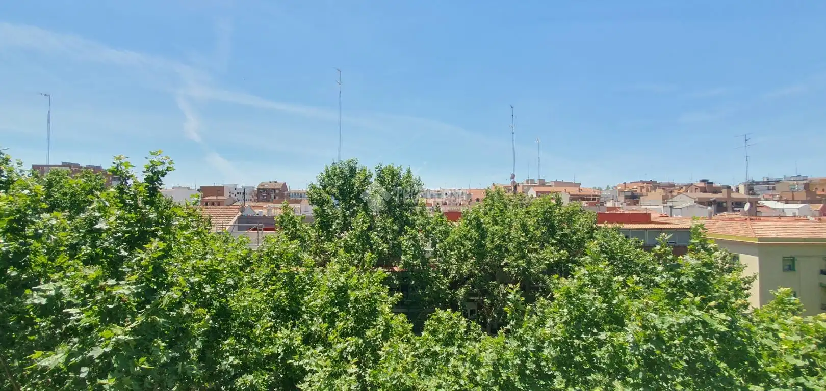Außenansicht von Wohnung zum Verkauf in Madrid mit Klimaanlage, Heizung und Terrasse
