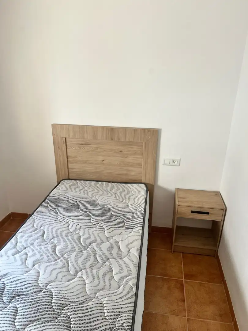 Schlafzimmer von Wohnung zur Miete in Ronda mit Möbliert