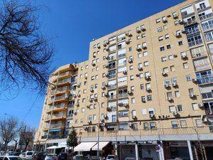 Foto 2 de Apartamento en venta en Sta. Aurelia - Cantábrico - Atlàntico - La Romería,  Sevilla Capital