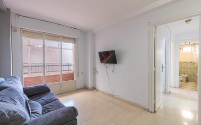 Living room of Flat for sale in  Granada Capital  with Terrace and Balcony