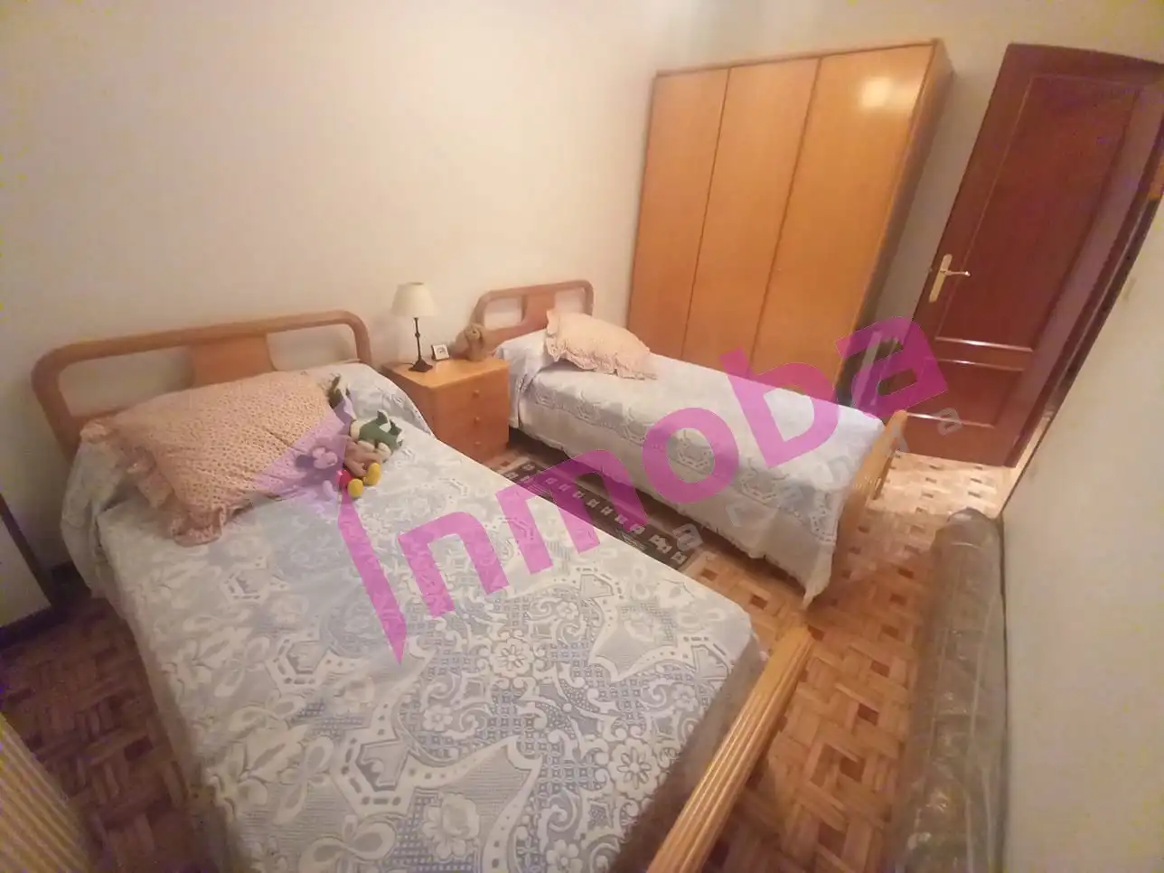 Habitación de Piso en venta en Aranda de Duero con Calefacción, Parquet y Terraza