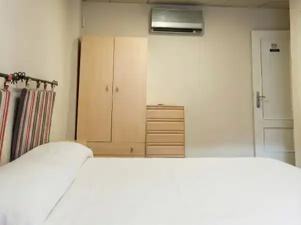 Dormitori de Casa o xalet per a compartir en Fuencarral - El Pardo