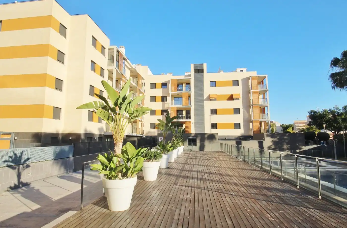 Exterior view of Flat for rent in El Campello  with Air Conditioner, Private garden and Terrace