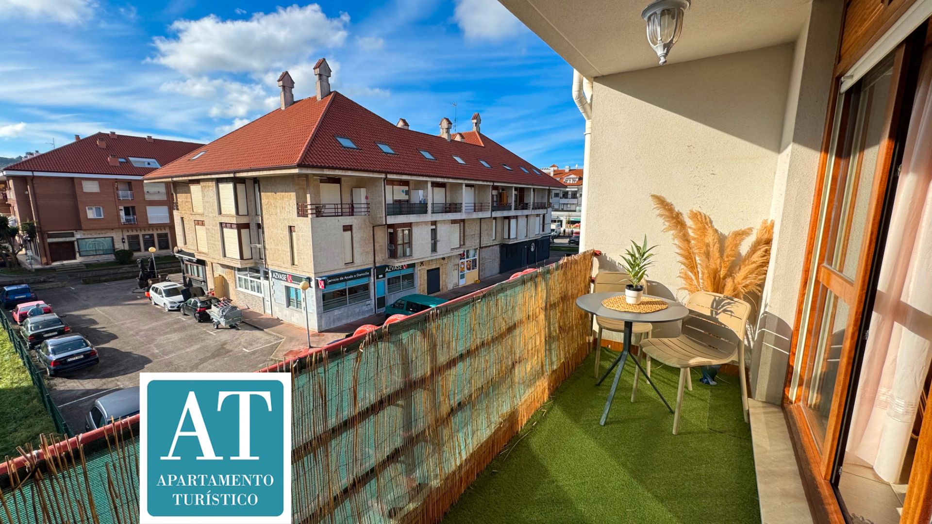 Vista exterior de Dúplex en venda en Bareyo amb Calefacció, Terrassa i Moblat