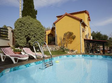 Casa amb jardí en venda a Olivella