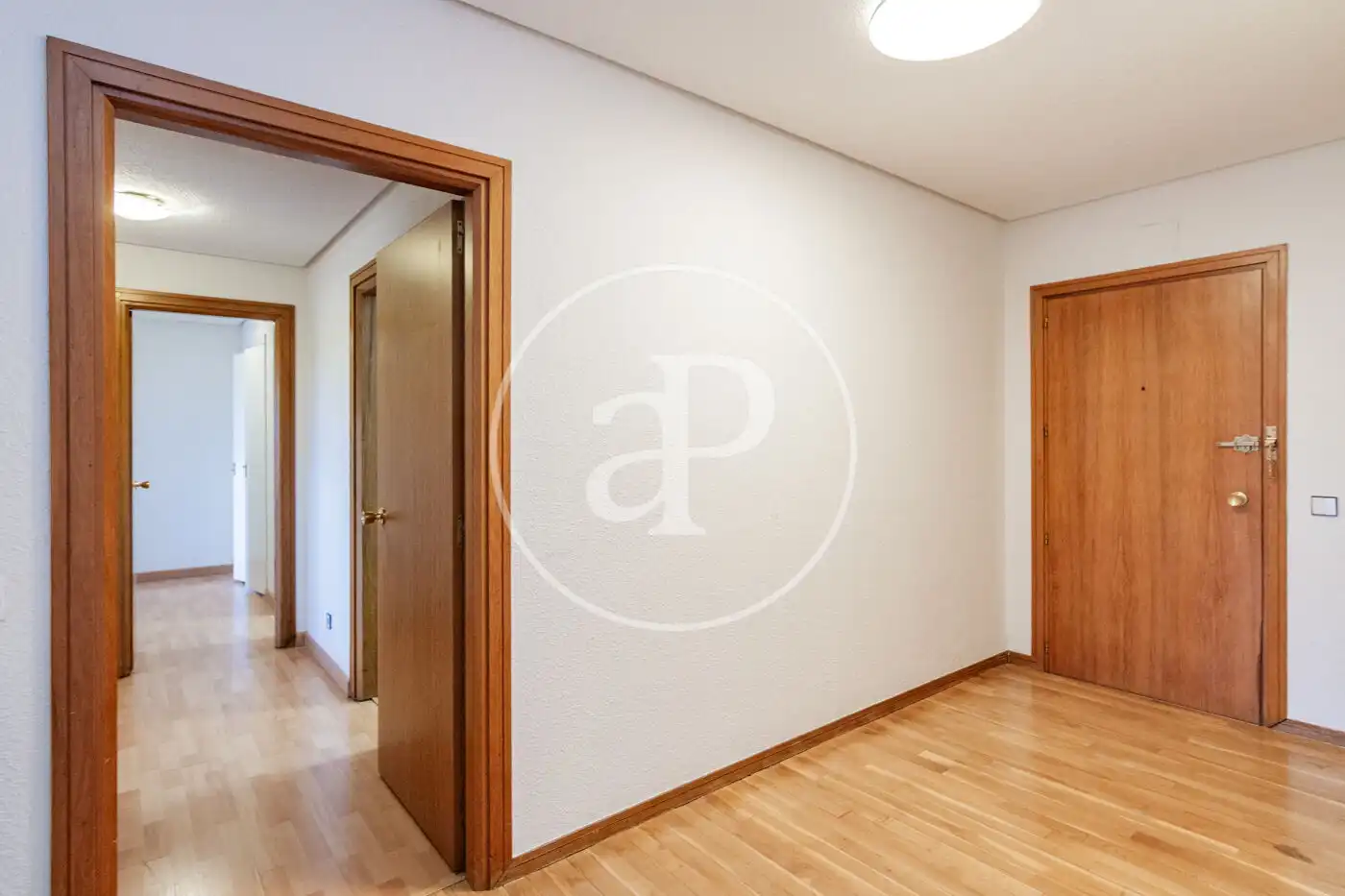 Habitación de Piso en venta en Madrid con Calefacción, Jardín privado y Terraza