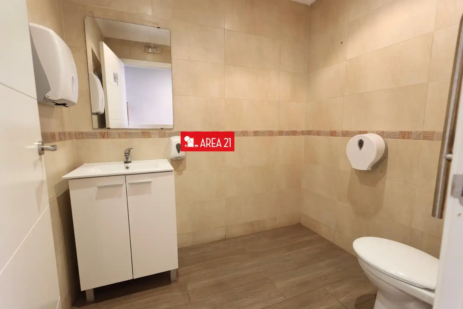 Local comercial de lloguer a Núcleo Urbano, imagen 12