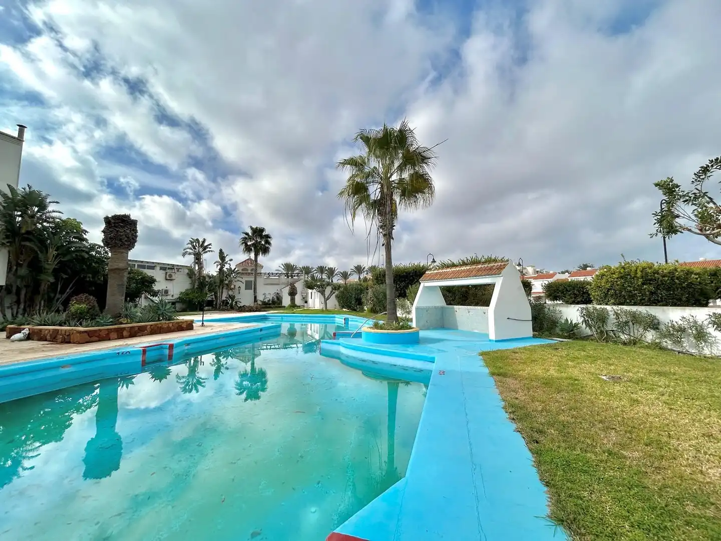 Swimming pool of Attic for sale in Roquetas de Mar  with Private garden, Terrace and Furnished