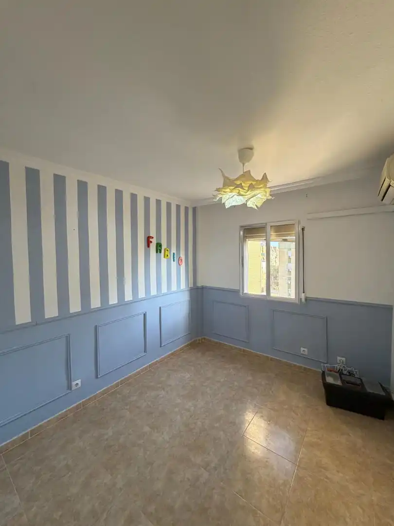 Bedroom of Flat for sale in Sevilla  with Air Conditioner and Terrace