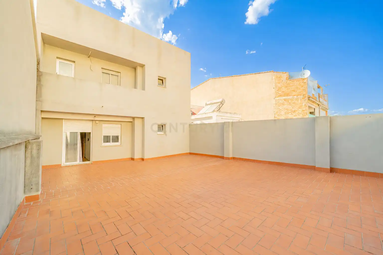 Terraza de Apartamento en venta en La Pobla Llarga con Aire acondicionado, Horno y Balcón