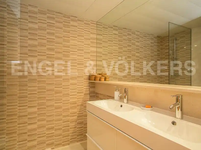 Bathroom of Flat for rent in Sant Martí