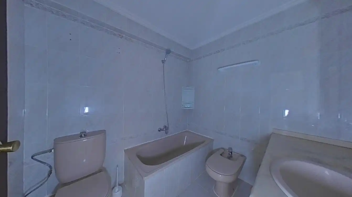 Bathroom of Flat for sale in Valencia
