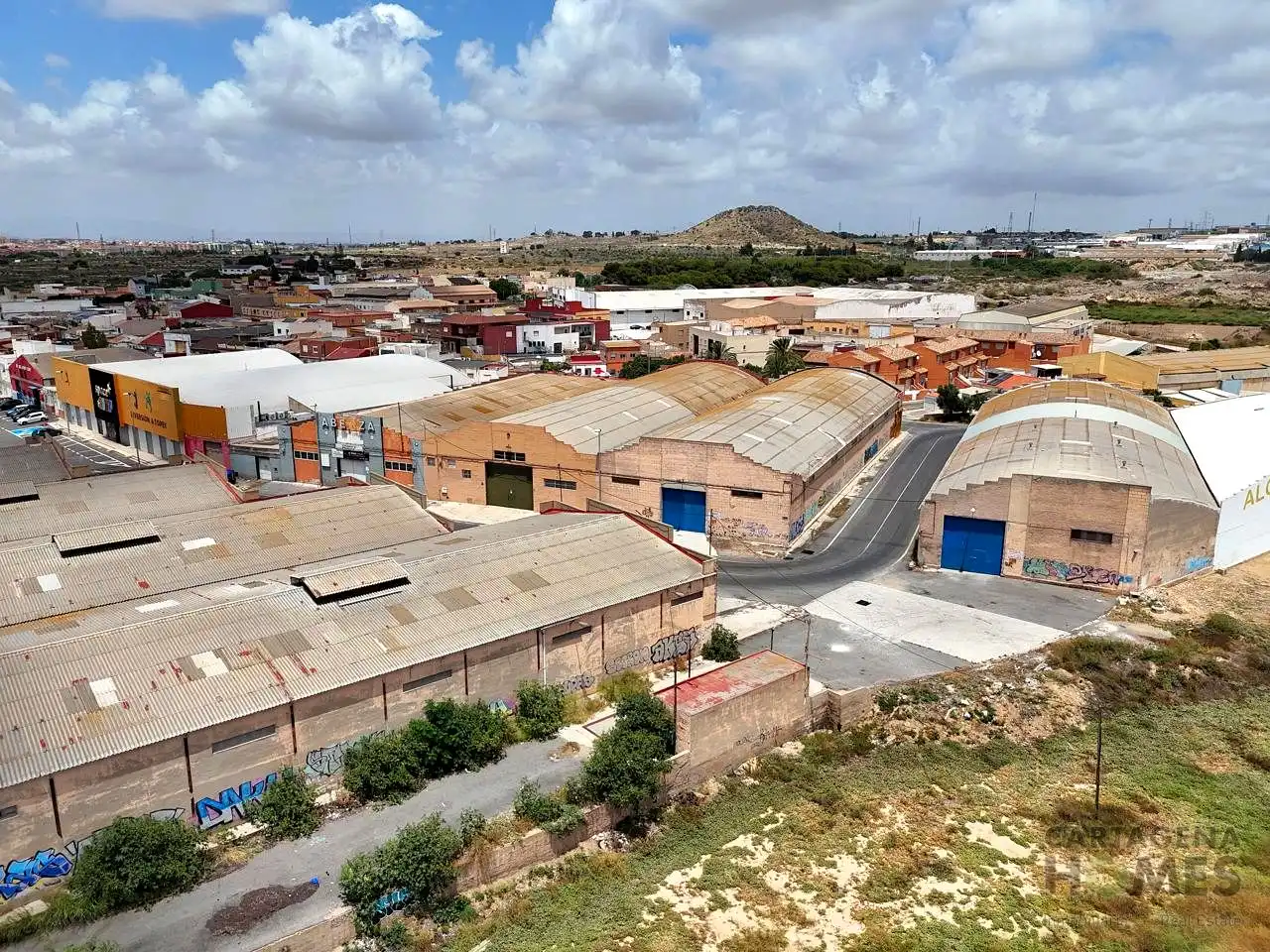 Außenansicht von Fabrikhallen zum Verkauf in Cartagena