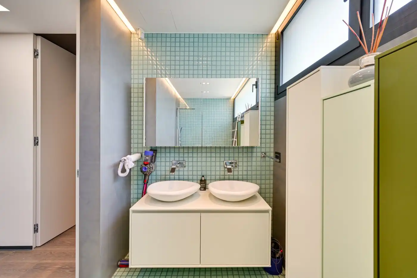 Badezimmer von Haus oder Chalet zum Verkauf in Lloret de Mar mit Klimaanlage, Heizung und Privatgarten