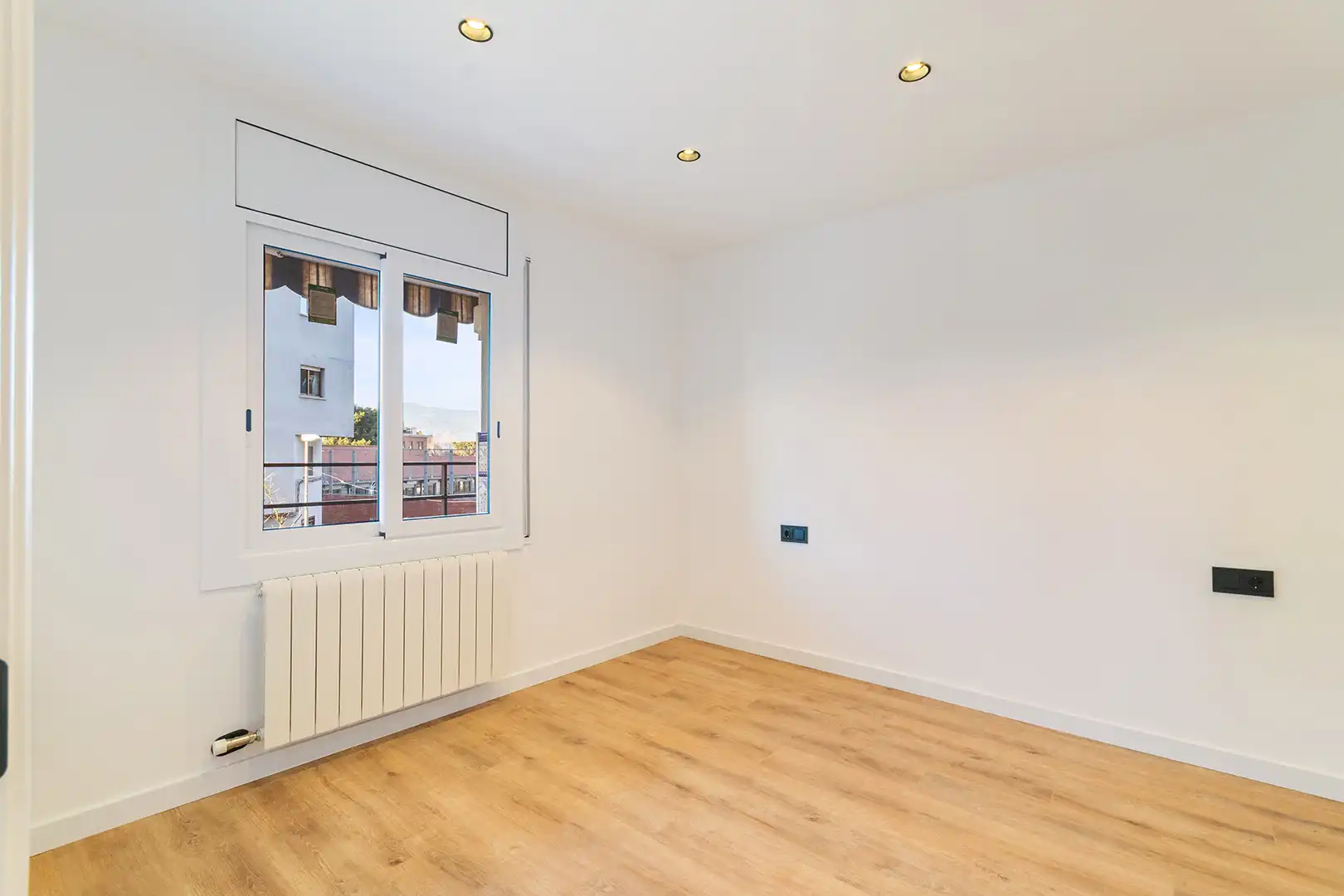 Habitación de Piso en venta en Badalona con Aire acondicionado, Calefacción y Parquet
