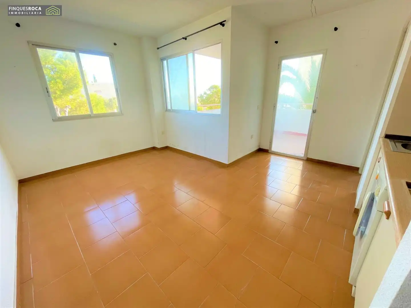 Außenansicht von Wohnungen zum Verkauf in Alcanar mit Privatgarten, Terrasse und Alarm