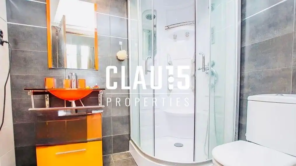 House with terrace for sale in Nucli Urbà, imagen 25