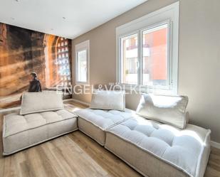 Living room of Single-family semi-detached to rent in  Barcelona Capital  with Air Conditioner and Terrace