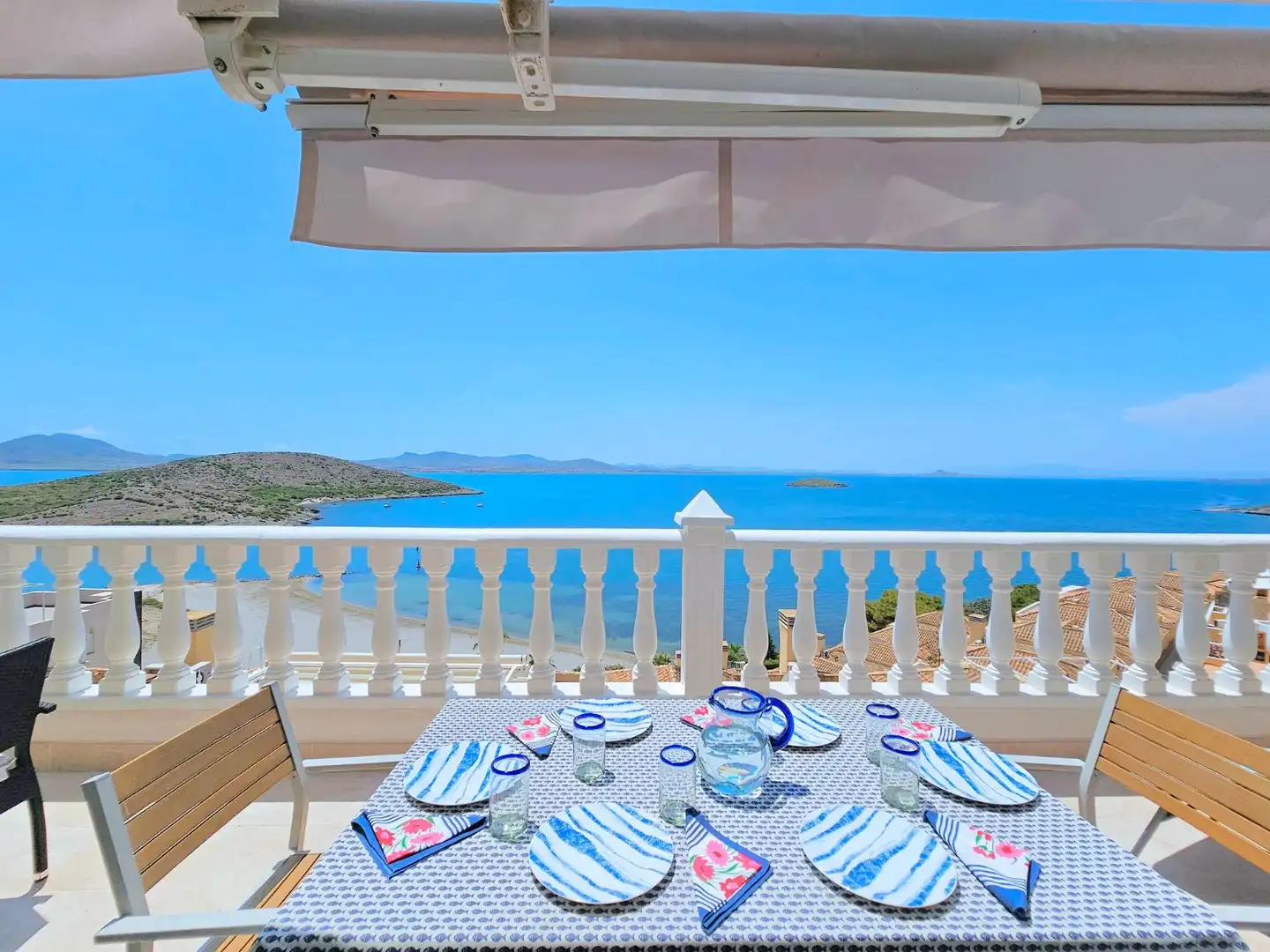 Terrasse von Erdgeschoss zur Miete in La Manga del Mar Menor mit Klimaanlage, Heizung und Terrasse