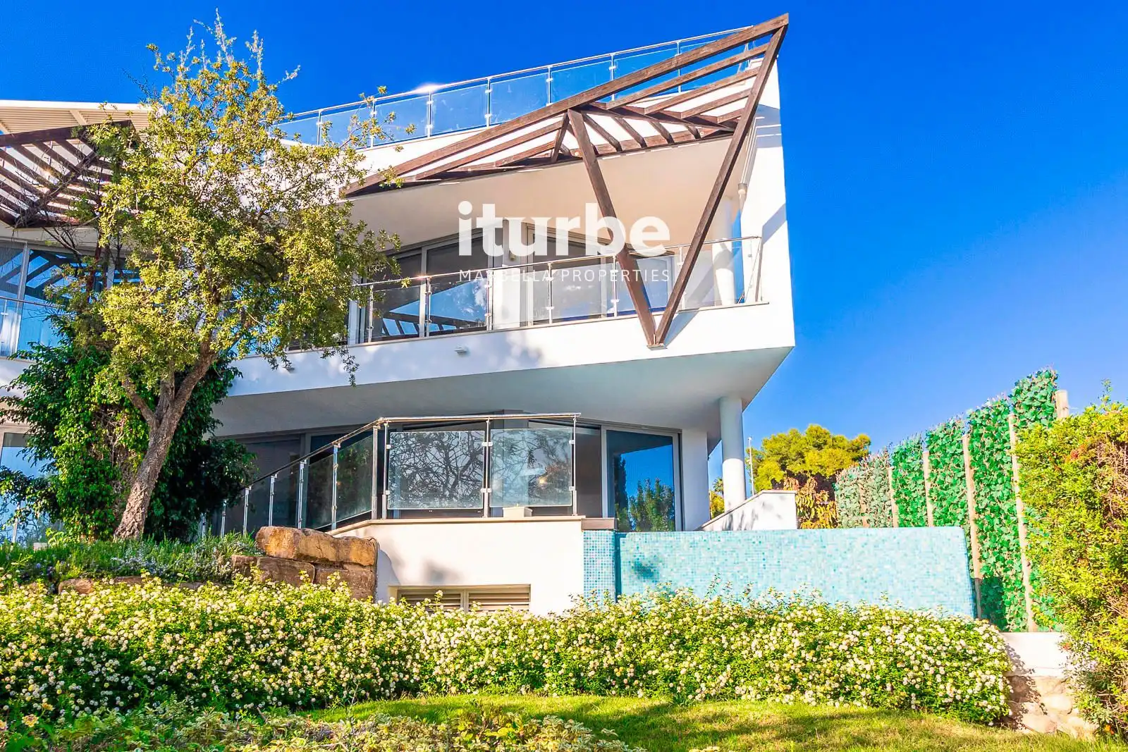 Chalet con piscina en venta en mozzart, imagen 3