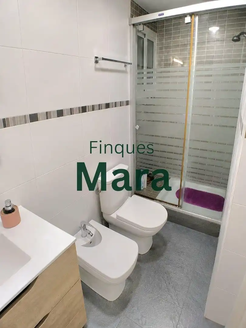 Baño de Piso en venta en Sant Boi de Llobregat con Aire acondicionado y Balcón