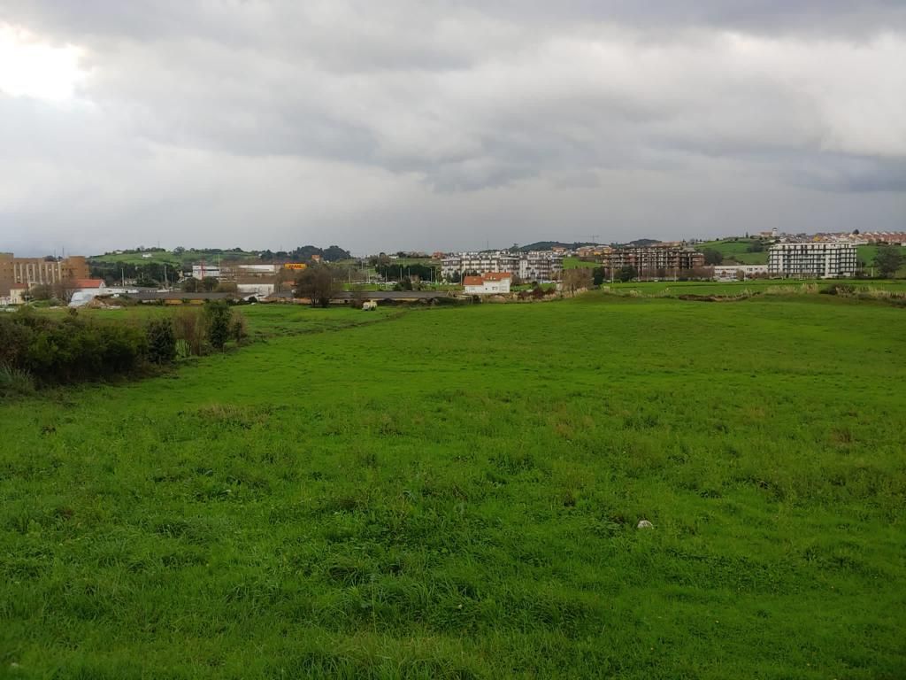 Residencial en venda a Polígono 11. Parcela 6, Mompia