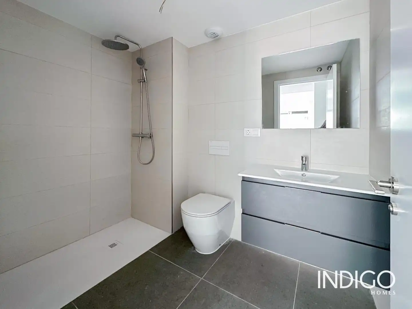 Baño de Piso de alquiler en Alicante / Alacant con Aire acondicionado, Calefacción y Terraza