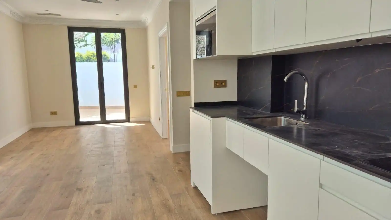 Inmuebles singulares con ascensor en venta en Estepona Pueblo, imagen 17