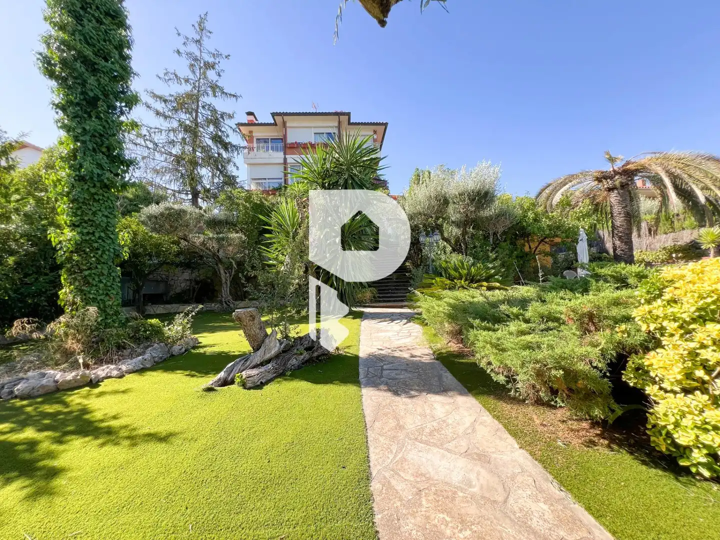 Jardí de Casa o xalet en venda en Vallirana amb Calefacció, Jardí privat i Terrassa