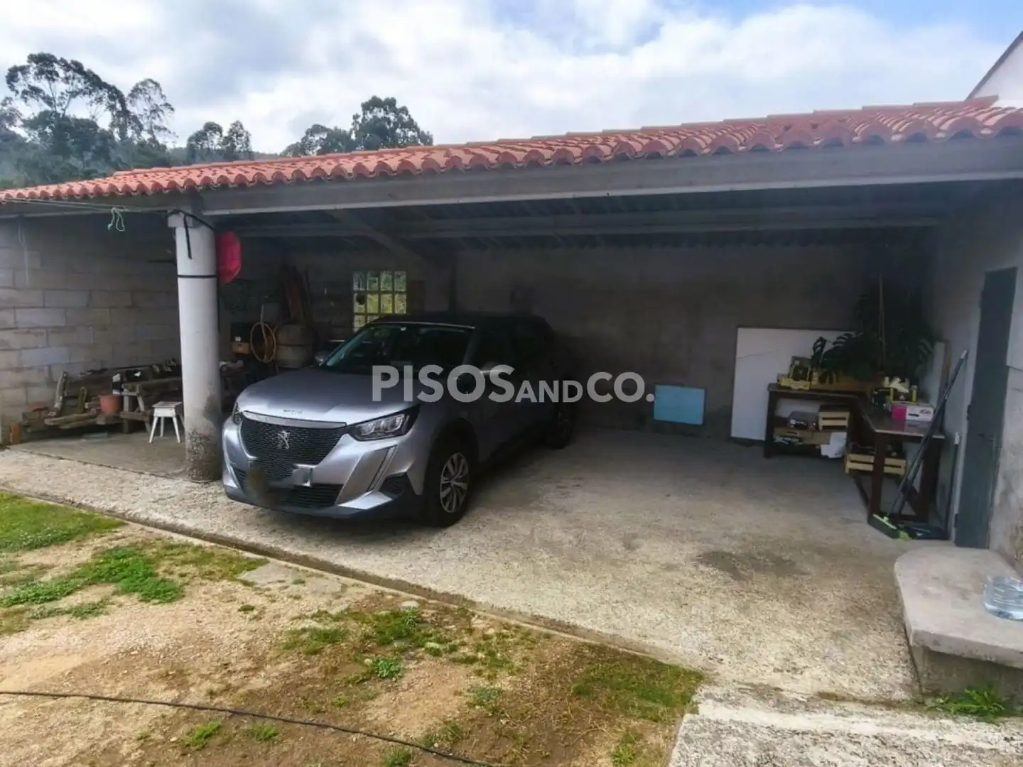 Aparcament de Casa o xalet en venda en Abegondo amb Calefacció, Terrassa i Piscina