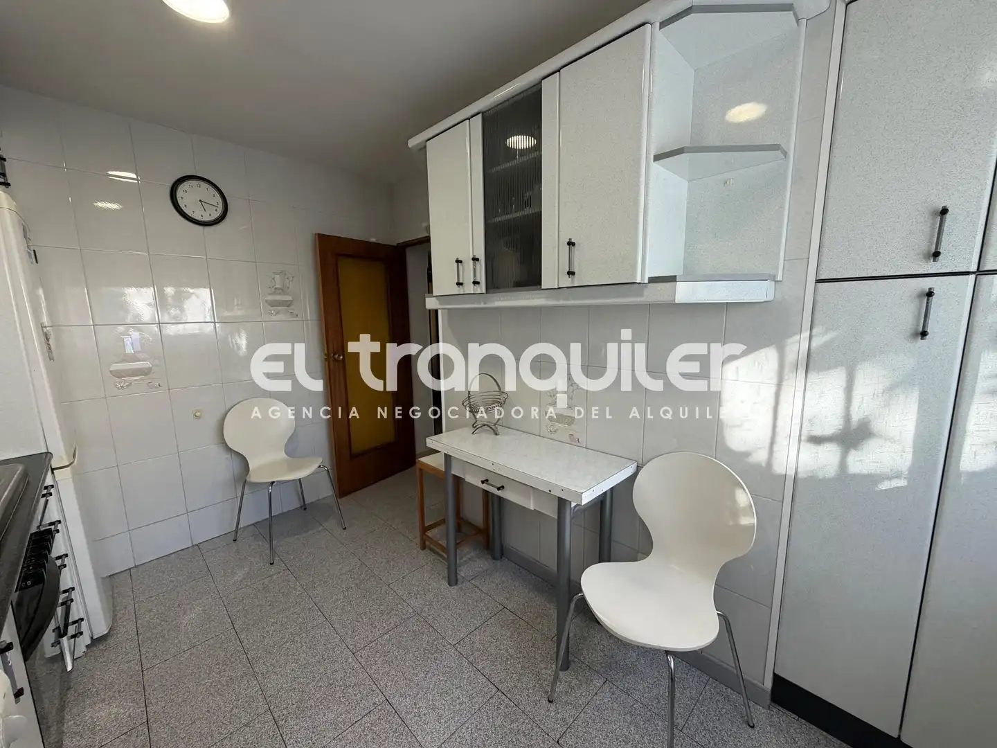 Cocina de Piso de alquiler en Fuenlabrada con Parquet, Amueblado y Lavadora