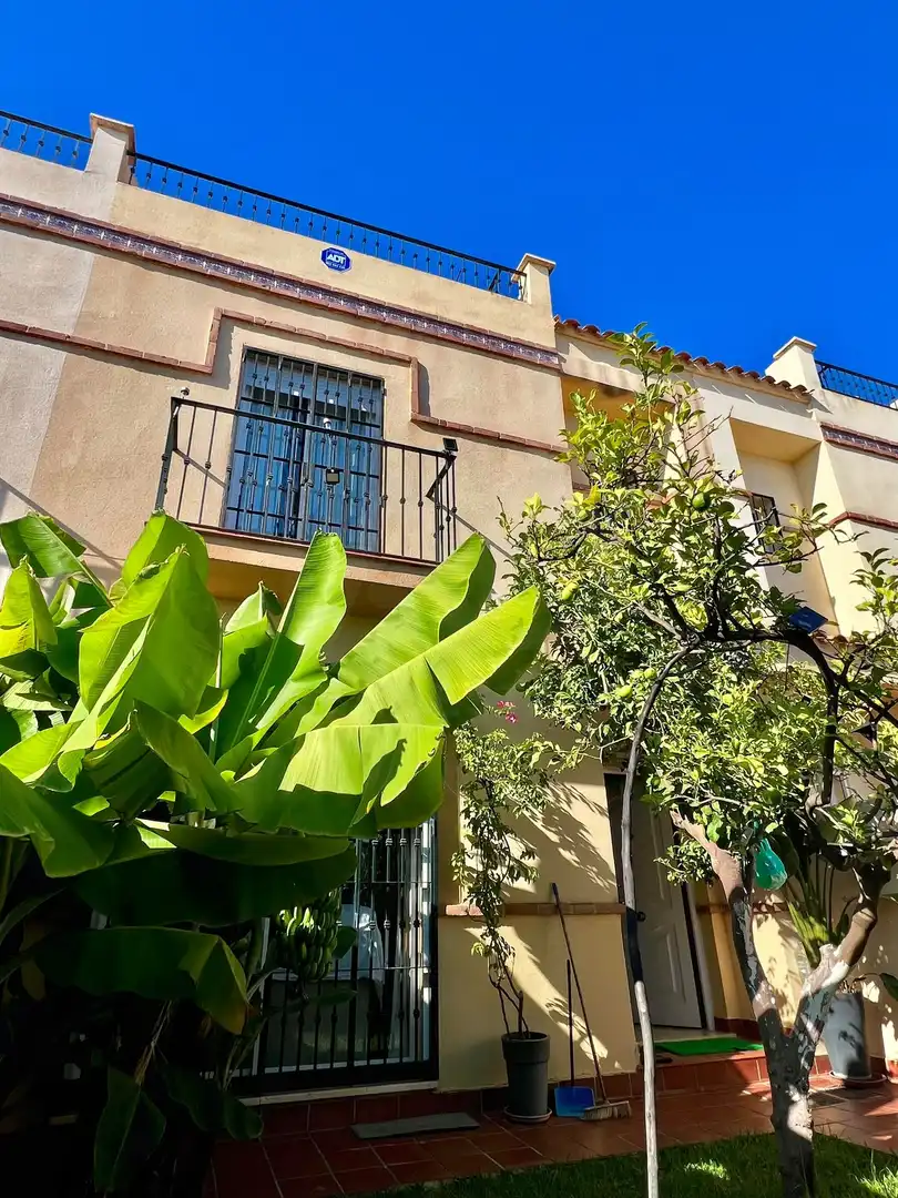 Semi-detached house with pool for sale in Chilches, imagen 6