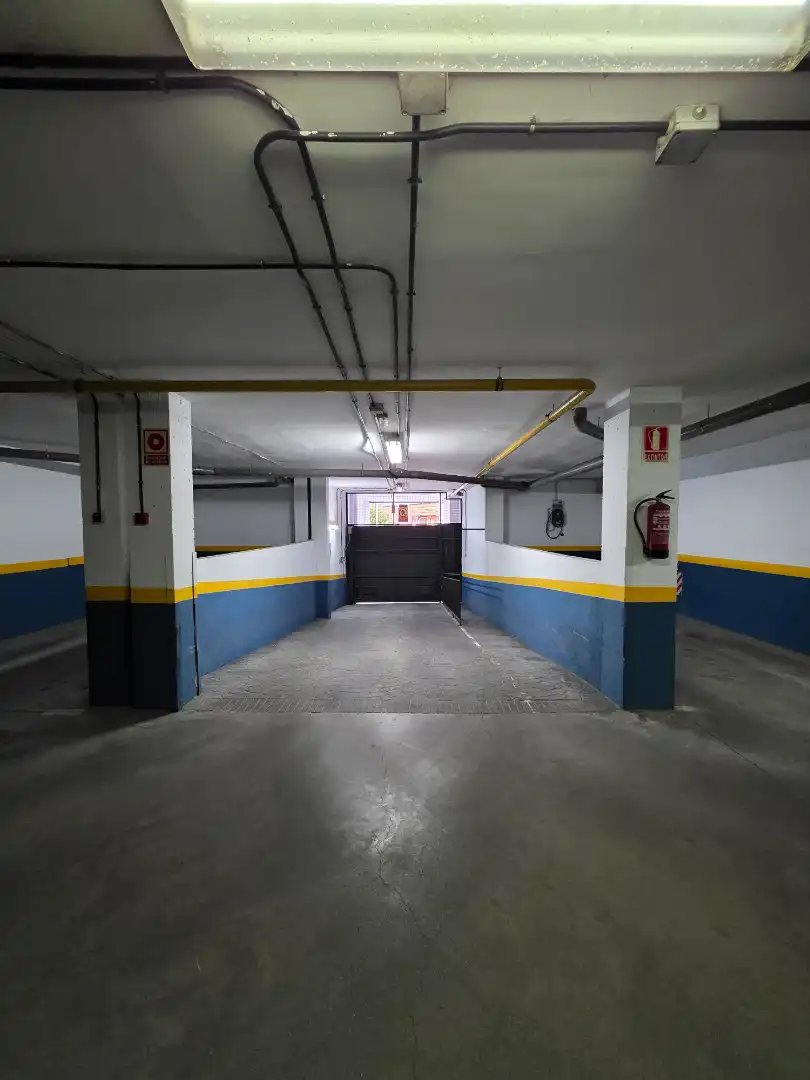 Aparcament de Pis en venda en Fuenlabrada amb Aire condicionat, Calefacció i Parquet