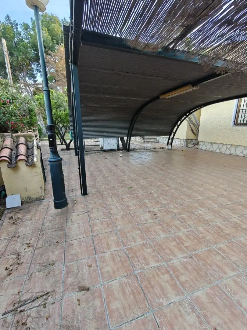 Parking de Casa o chalet de alquiler en San Vicente del Raspeig / Sant Vicent del Raspeig con Aire acondicionado, Calefacción y Jardín privado